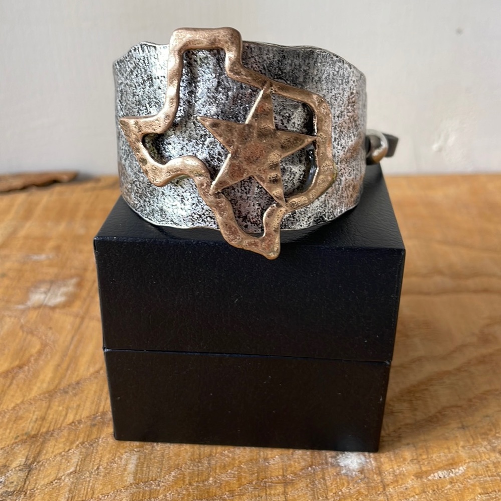 TEXAS Cuff